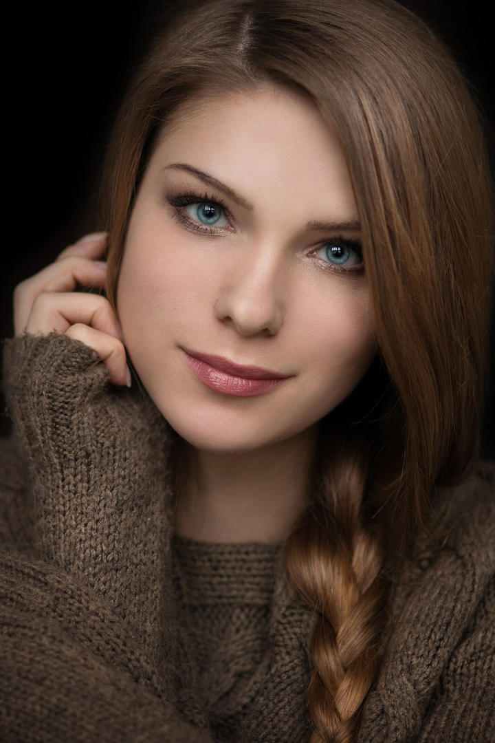 欧美气质美女肖像艺术写真图片