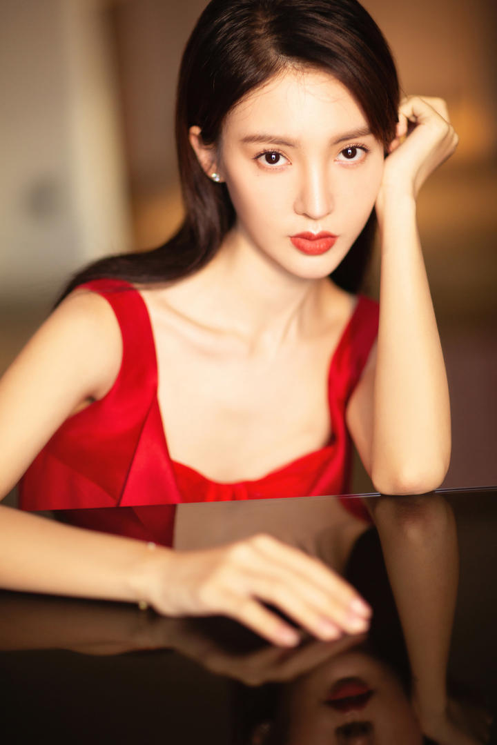 国内性感美女明星金晨高清摄影写真图片