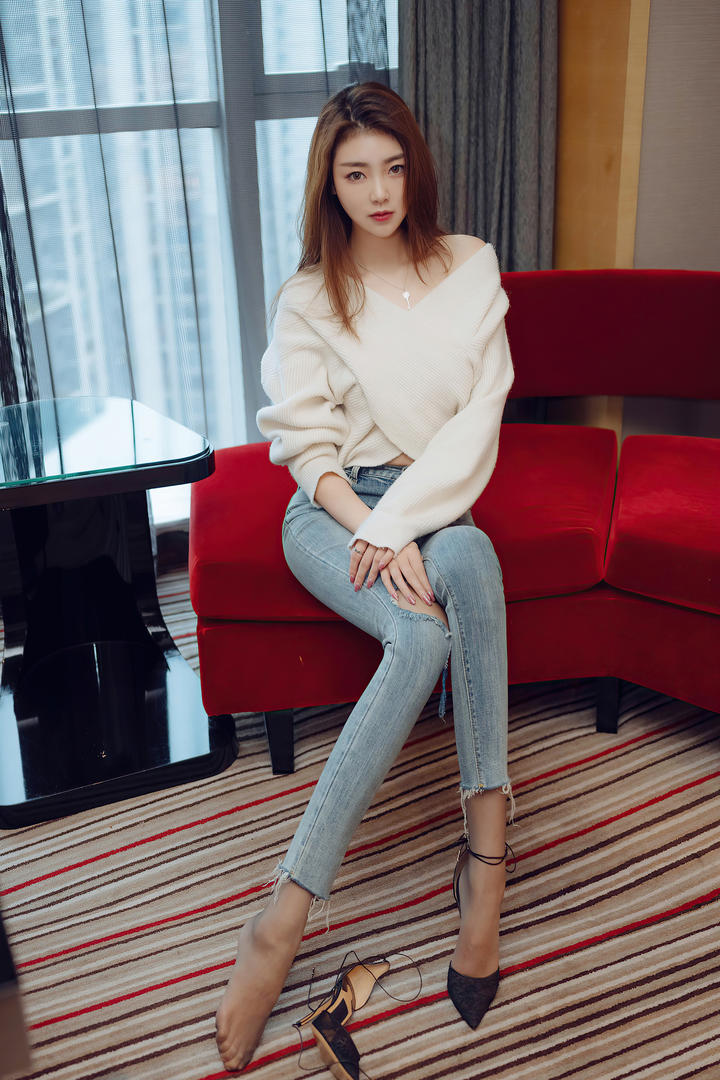 性感长腿牛仔裤美女可樂精品套图