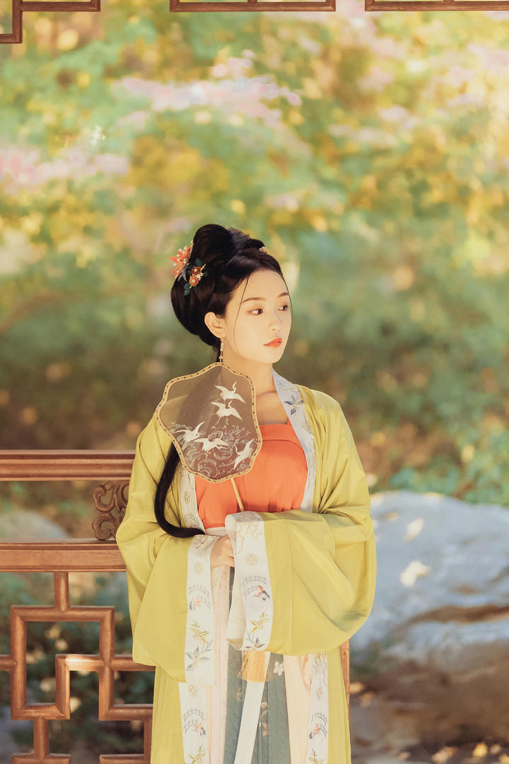恬静温柔的唯美古装古风美女高清壁纸图片大全