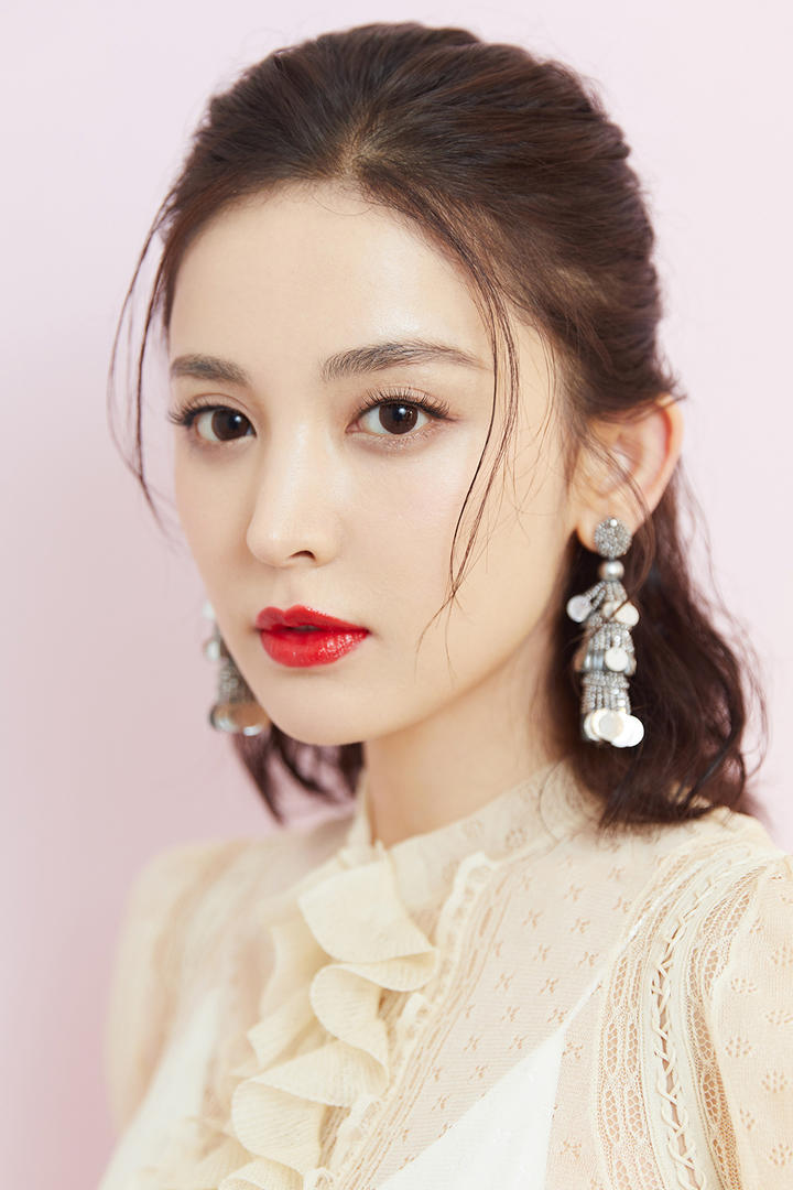 高清女星古力娜扎特写图片