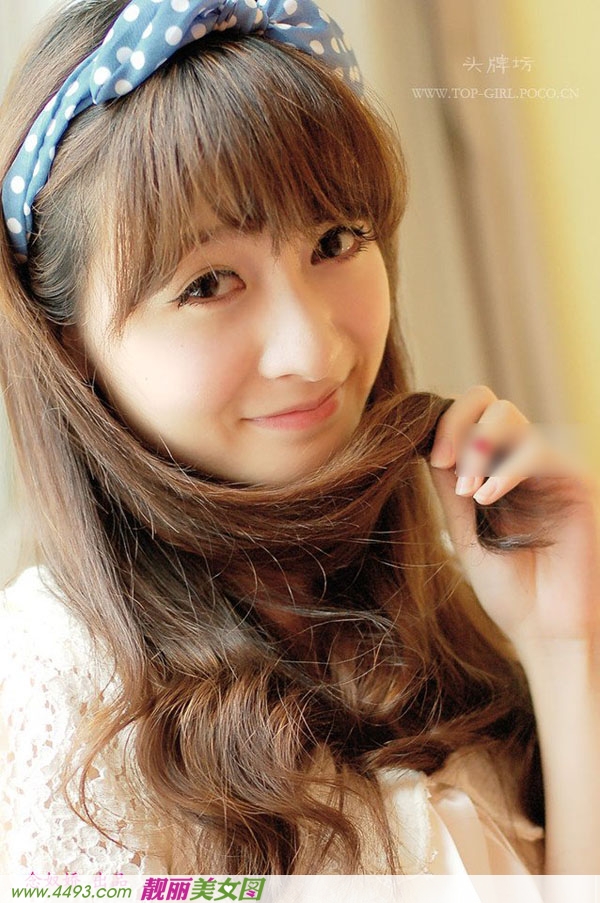 水灵灵的妹子甜美可人