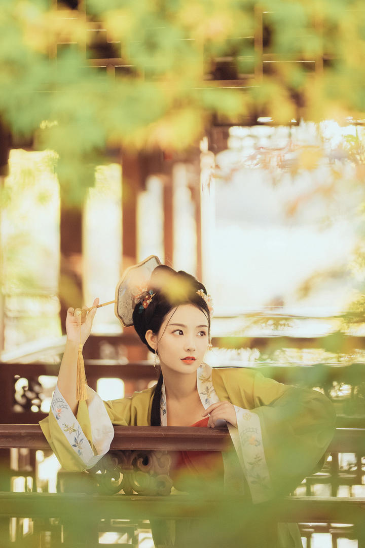 绝色容颜的清纯古装美女艺术照图片