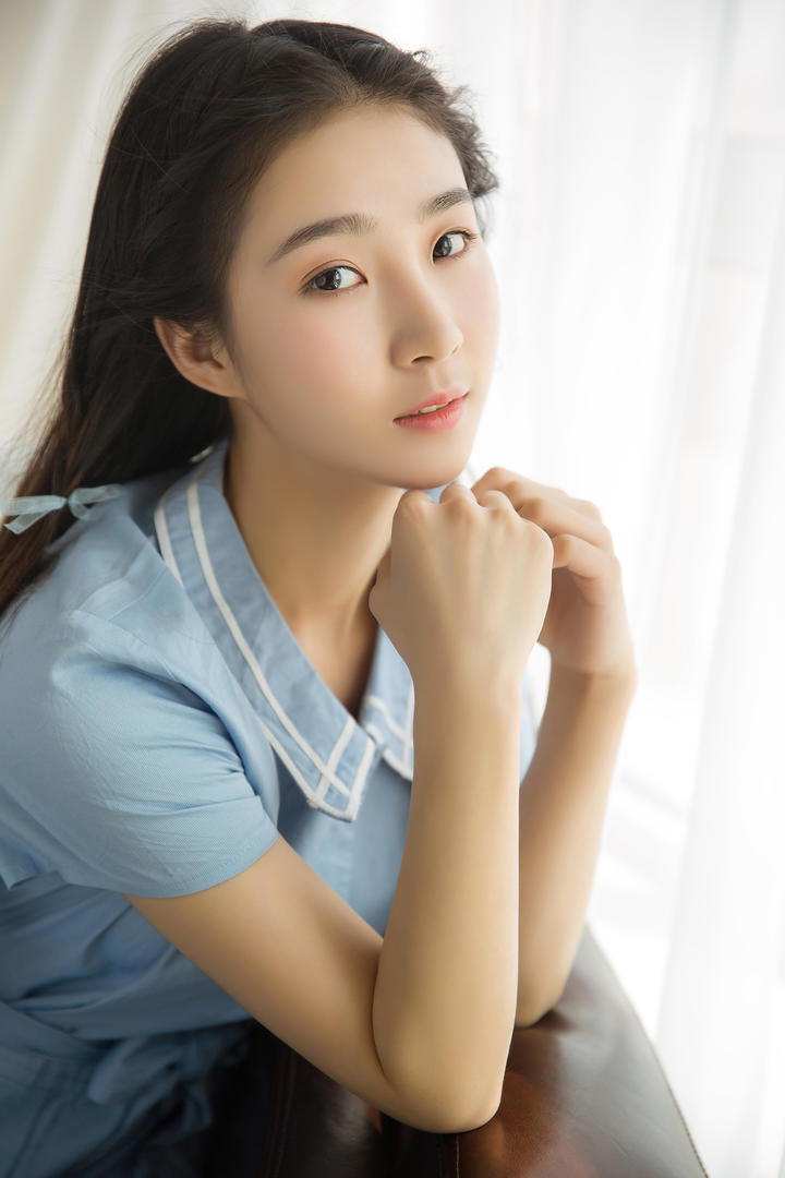 中国甜美清纯美女高清手机壁纸图片下载