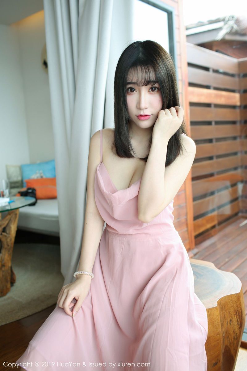 花の颜美女模特绯月樱Cherry粉色长裙诱惑马尔代夫旅拍
