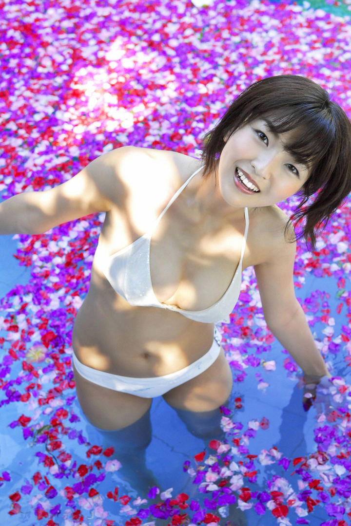 日本泳装美女性感人体摄影图片大全