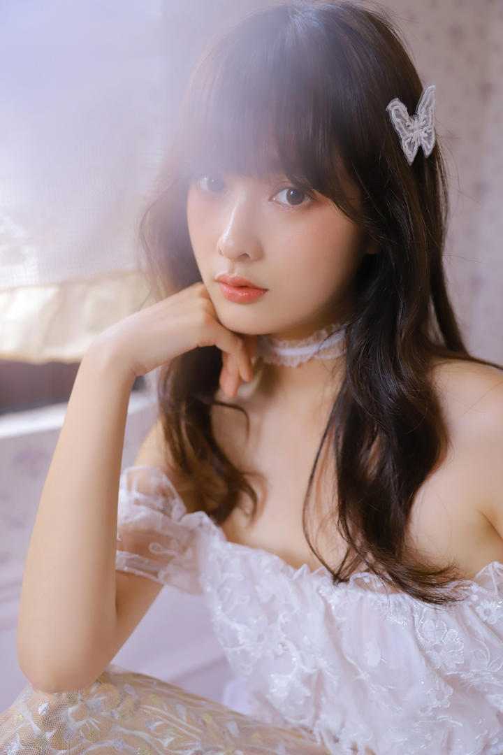 高清唯美抹胸清纯美女写真图片