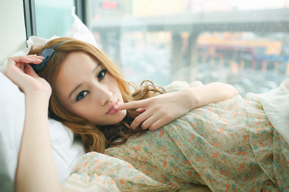 小清新90后妹子连衣裙私房纯情写真