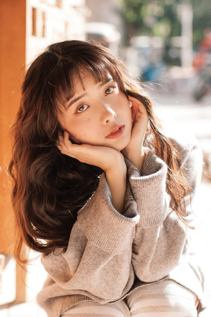 冬日暖阳下的高清美女壁纸黄子卿图片