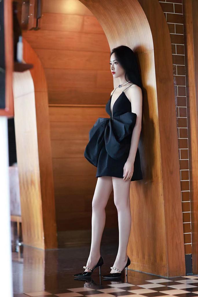 高清美女明星宋茜生活照图片