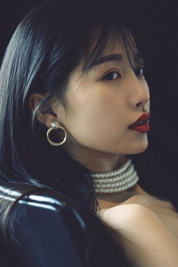 极品气质美女明星虞书欣侧脸写真