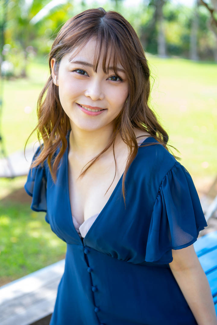 日韩成熟女性天然素人美女性感图片