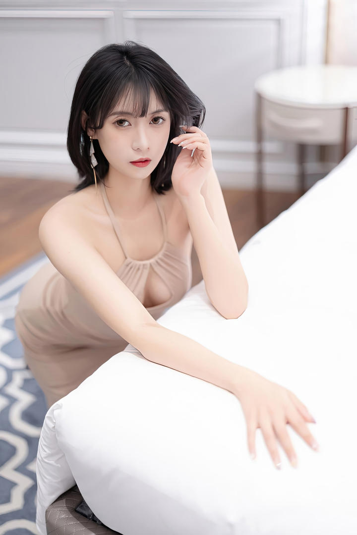 国内精选极品嫩模林子遥推女郎写真图片