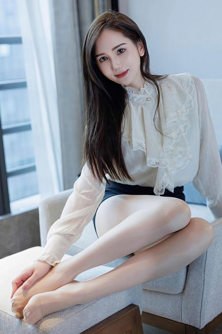 尤果网超短裙长腿美女丝袜性感写真套图