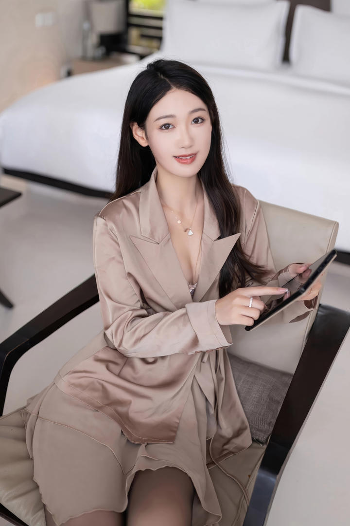 性感漂亮的气质美女模特唐安琪mm131美女图片
