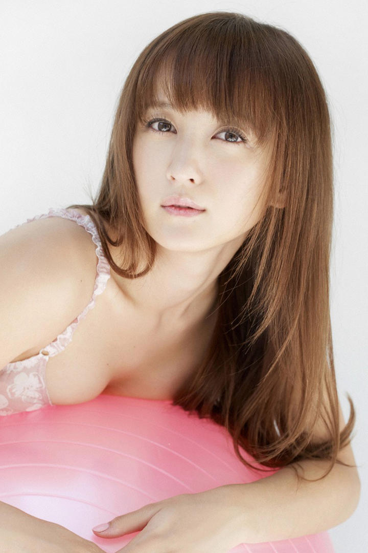 做瑜伽的日本高清美女写真图片