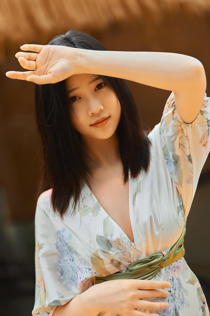 国产短发美女147人体摄影写真图片