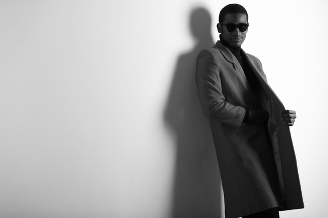 时尚黑白风黑人模特帅哥写真图片