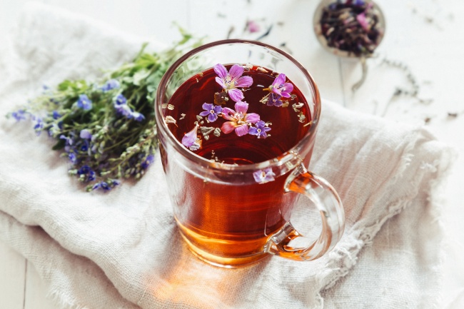 一杯红茶花茶图片