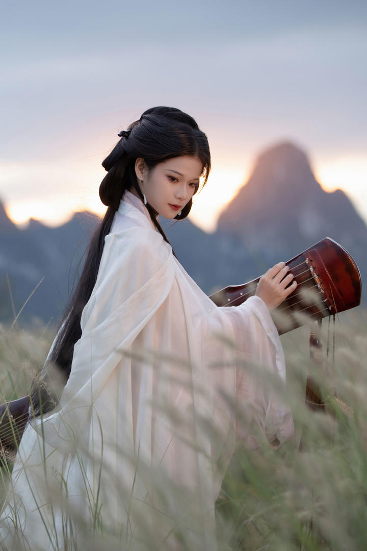 亚洲古装美女图片