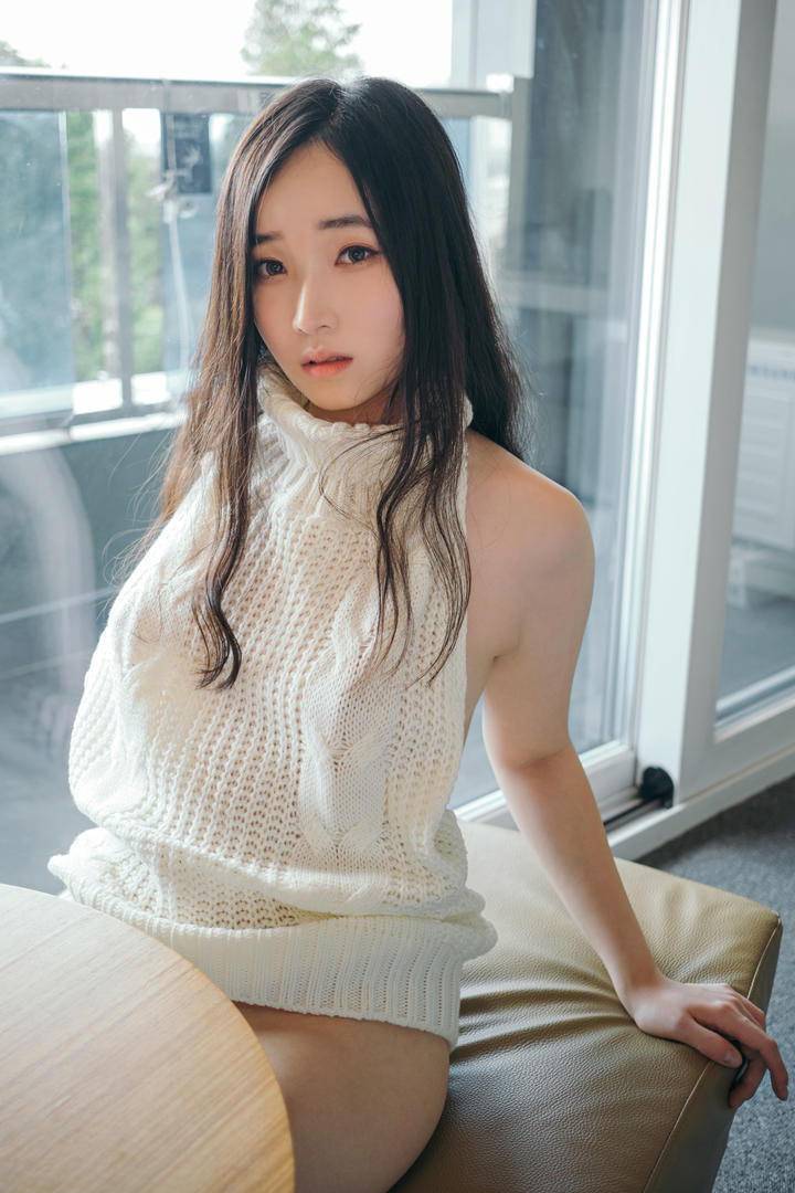 高清韩国半裸美女性感私房照图片