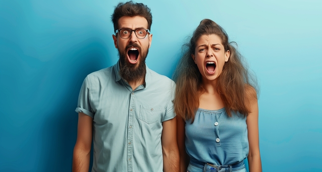 嘶声呐喊的欧美情侣图片