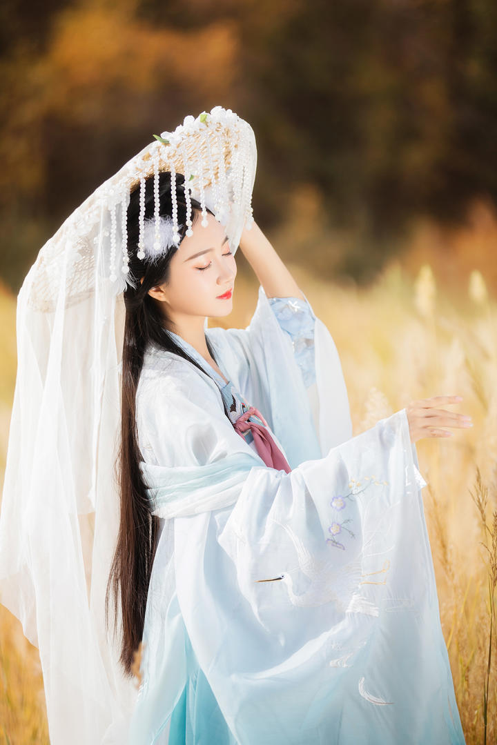 白衣古装汉服美女唯美艺术照写真图片