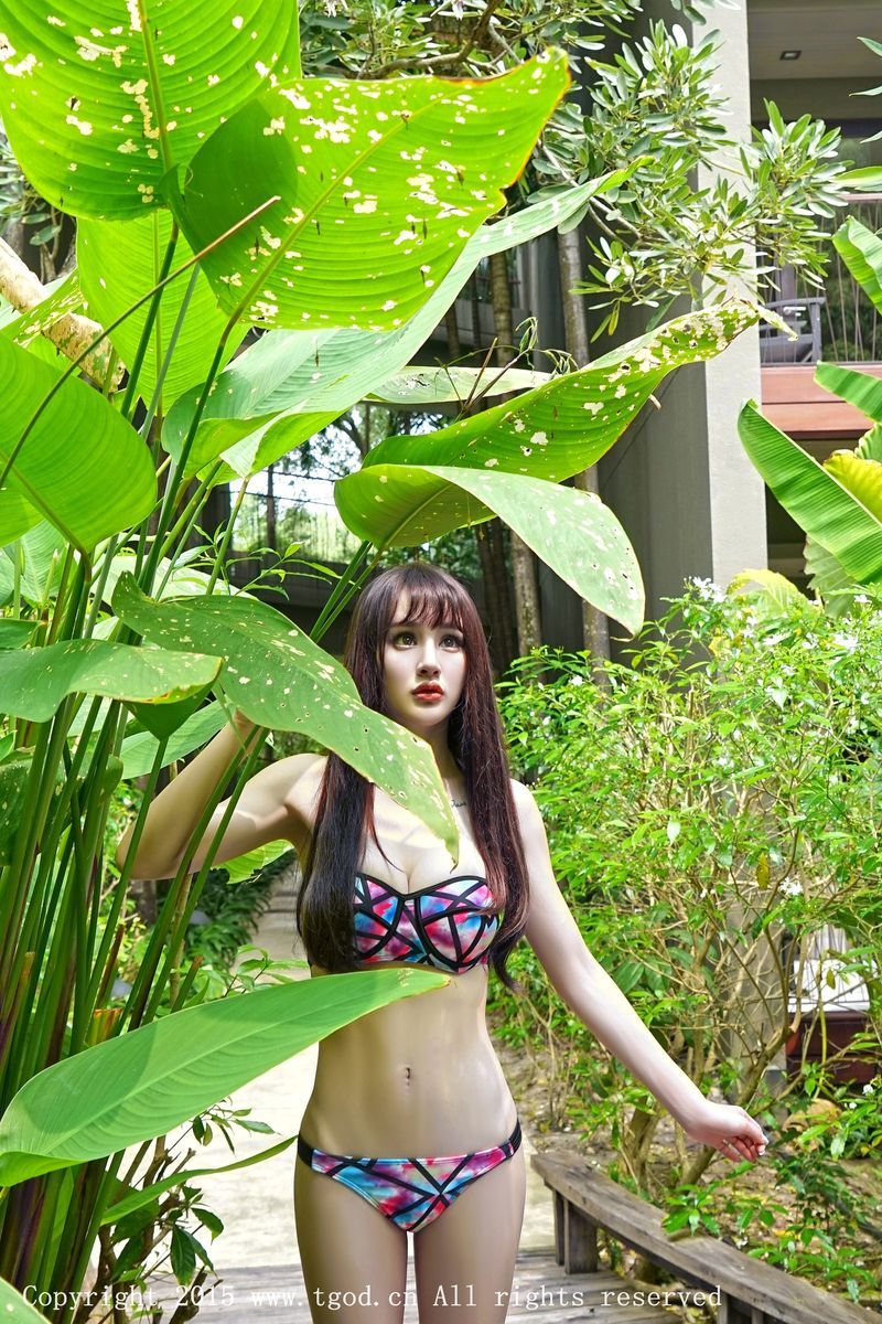 推女神美女模特Cheryl青树美胸长腿户外比基尼普吉岛旅拍