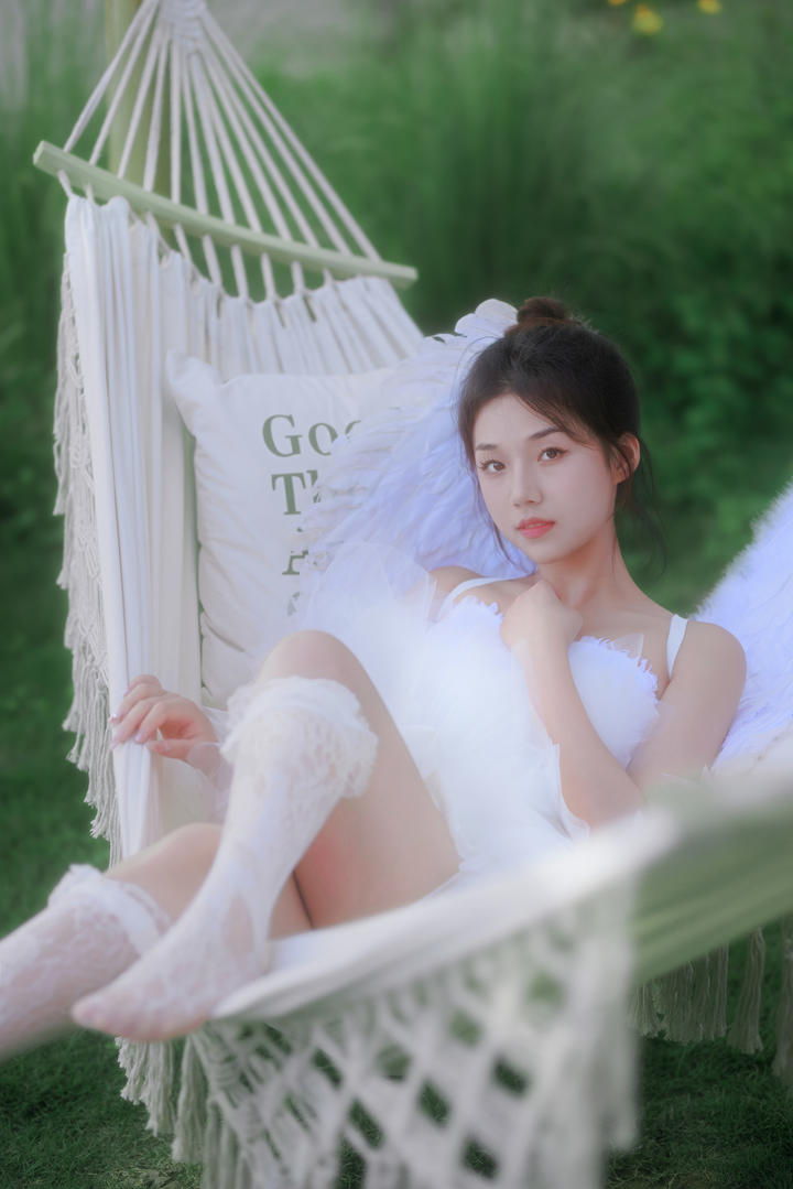 水嫩清纯的漂亮小美女国产清纯女生手机壁纸图片大全