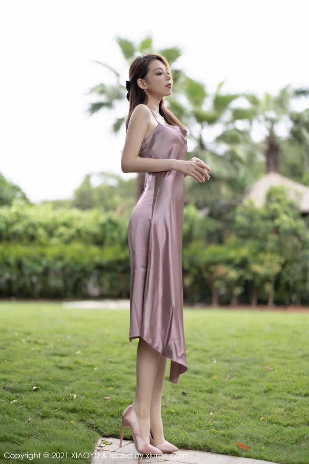 语画界美女模特言沫典雅吊裙苗条身段湿身系列私房写真