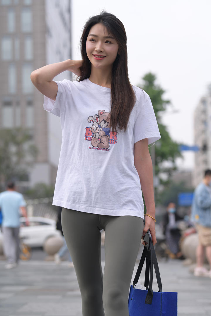 久久精品街拍瑜伽美女紧身裤迷人性感图片