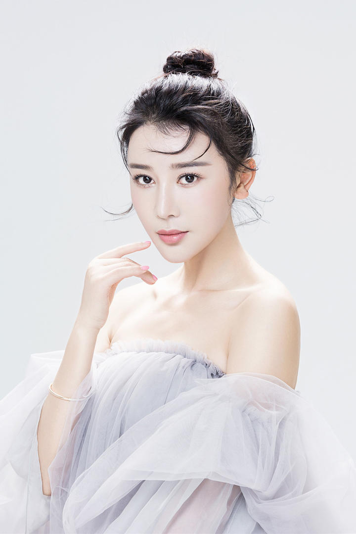 美女明星待宣如高清大图