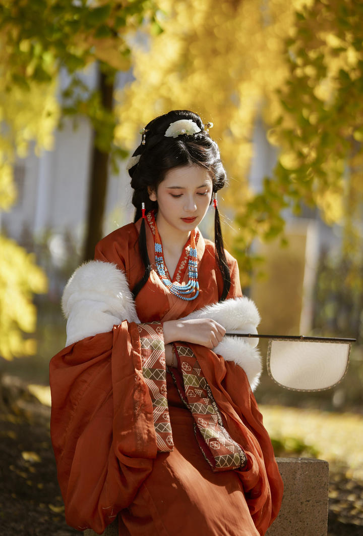 国潮汉服美女人体艺术摄影图片