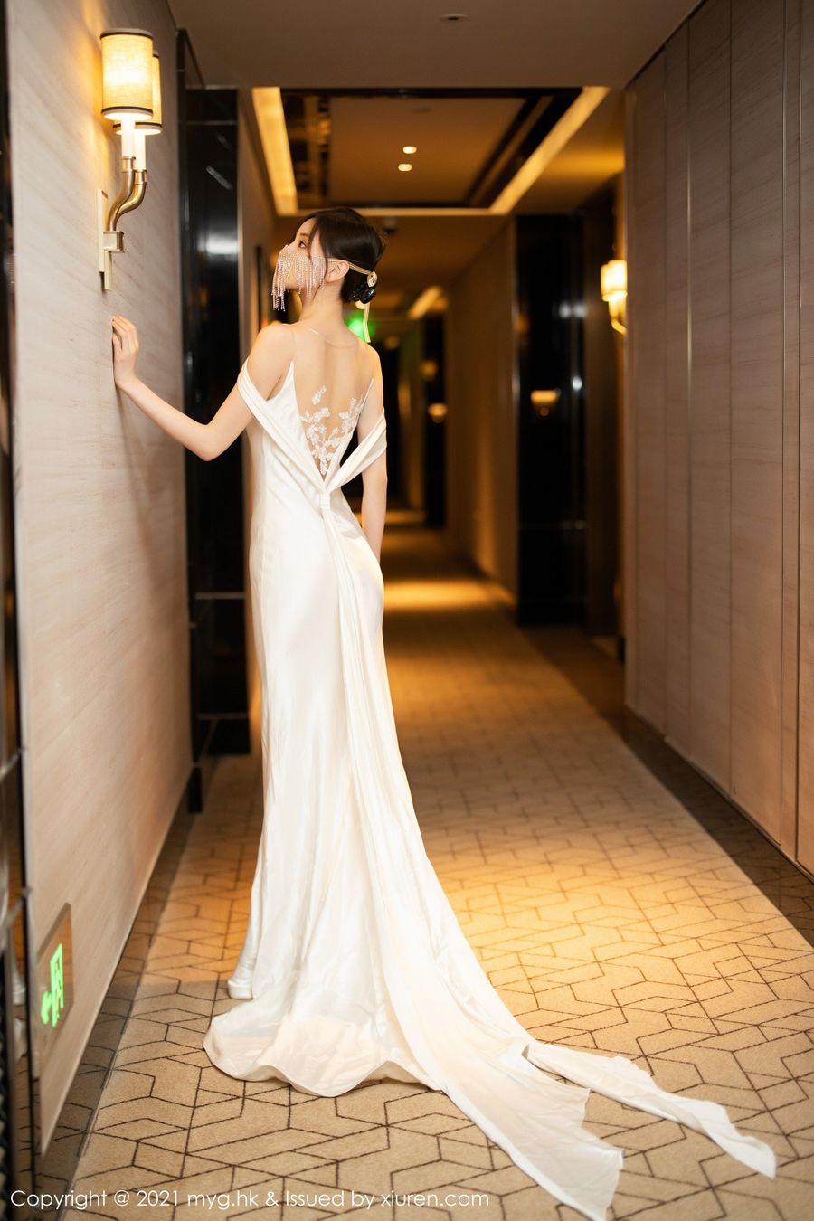 美媛馆美女模特小夕juju白色新娘长裙+丝袜美腿江浙沪旅拍