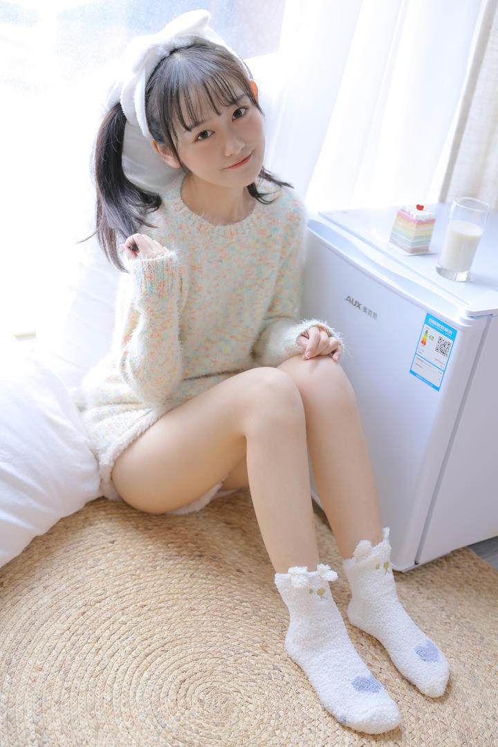 日本清纯可爱学生妹自拍图片