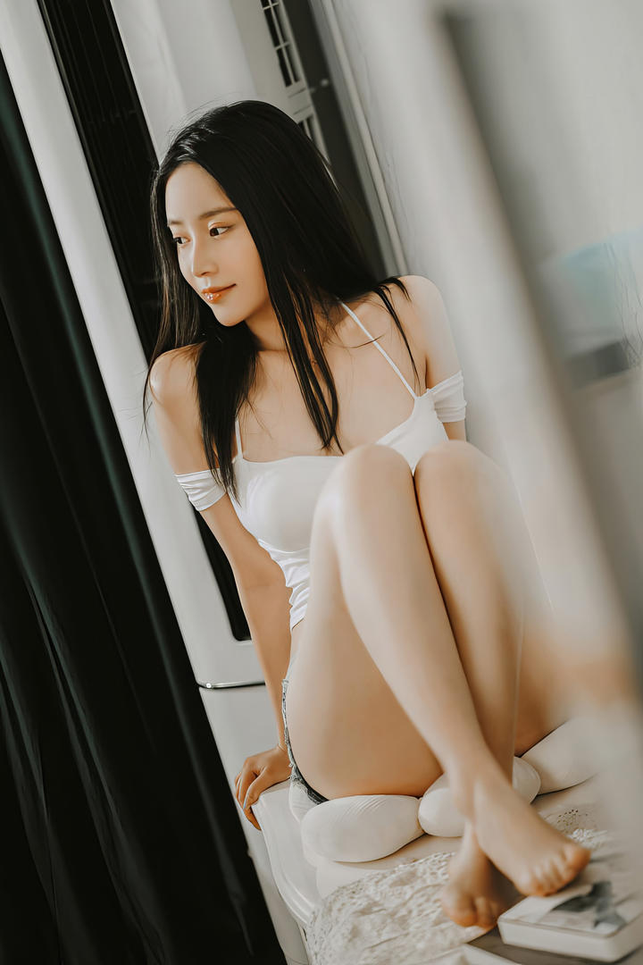 国产美女嫩模性感私拍写真图片