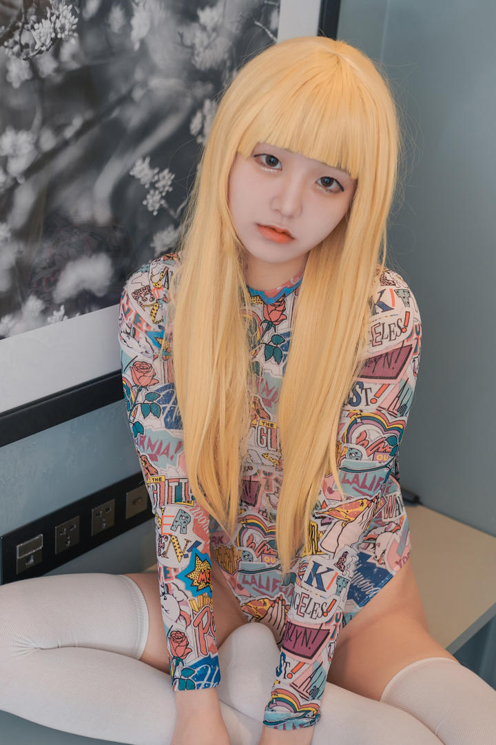 韩国二次元少女艺术照个人写真祼照图片