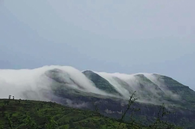 青山图片