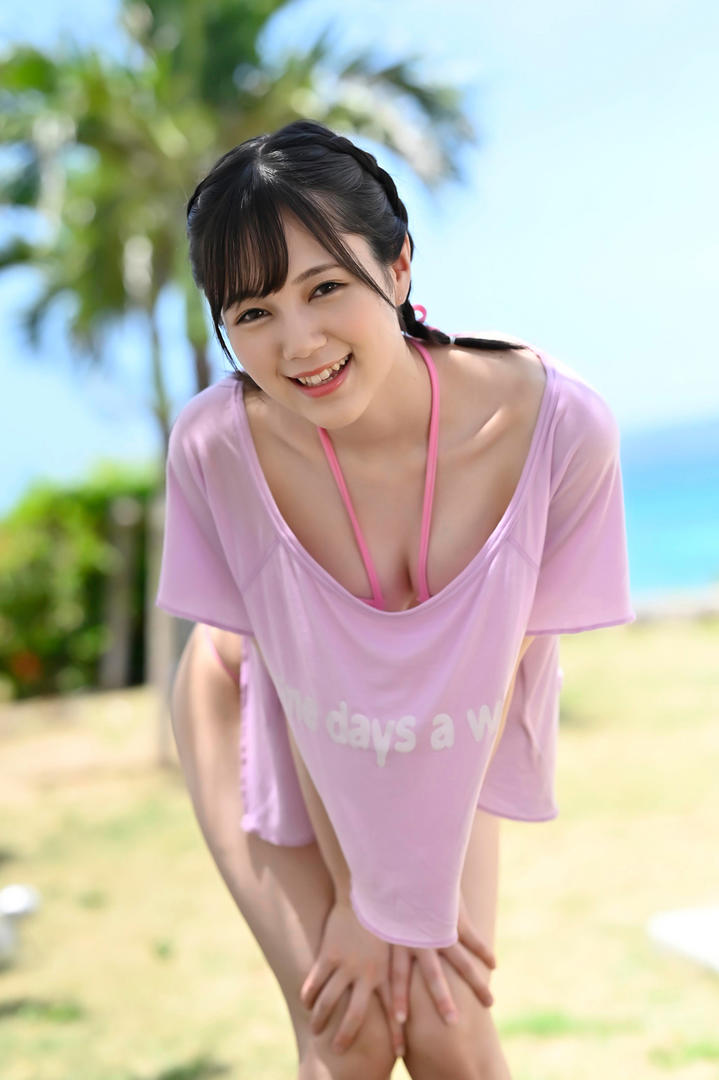Graphis清纯日本AV比基尼美女写真图片