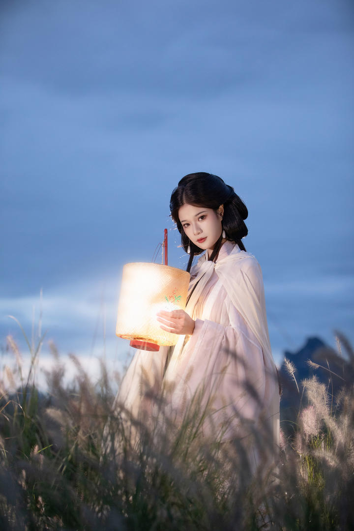 唯美古装美女艺术照