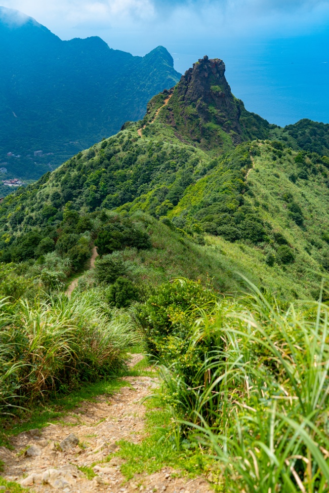 青山连绵风景图片