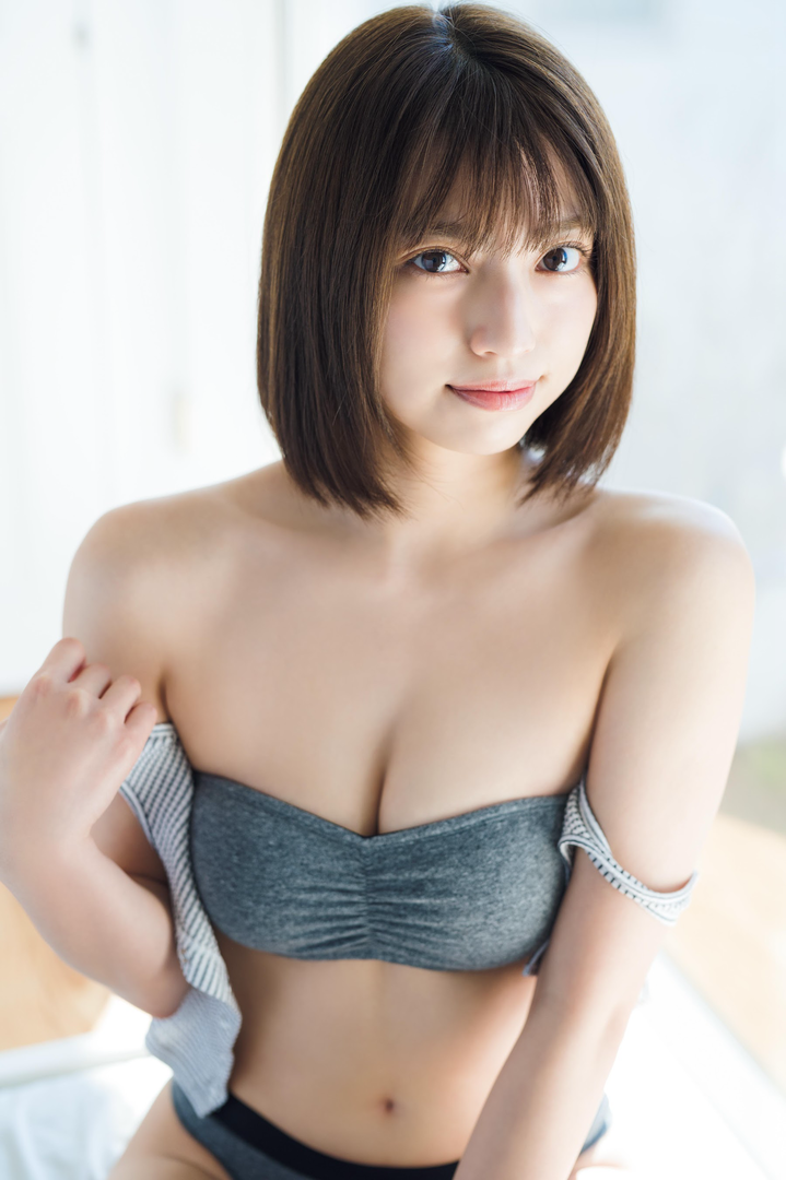 伊人春色日本短发大胸MM性感无码写真图片