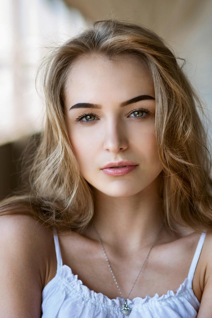 高清欧美气质卷发美女人像图片摄影