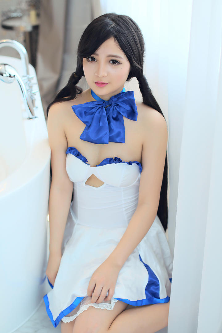 穿动漫卡通短裙的小美少女私拍写真集