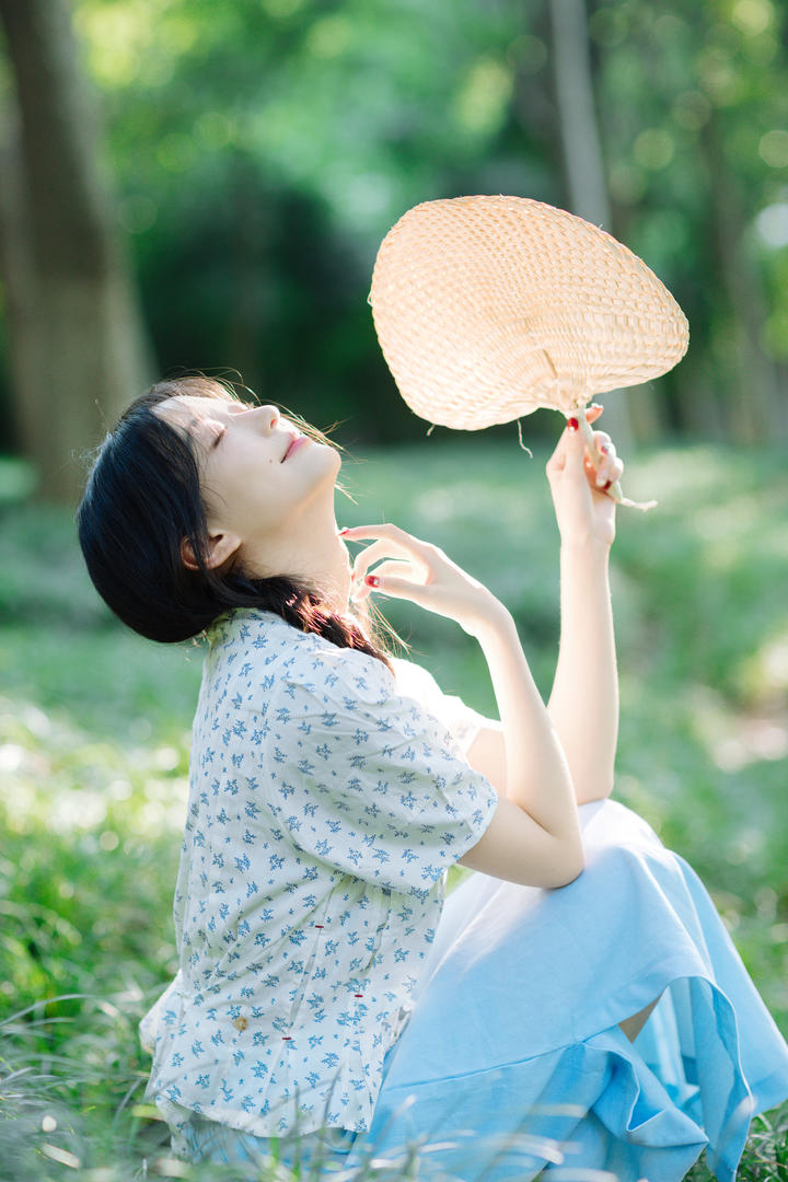 清纯甜美女生壁纸大全