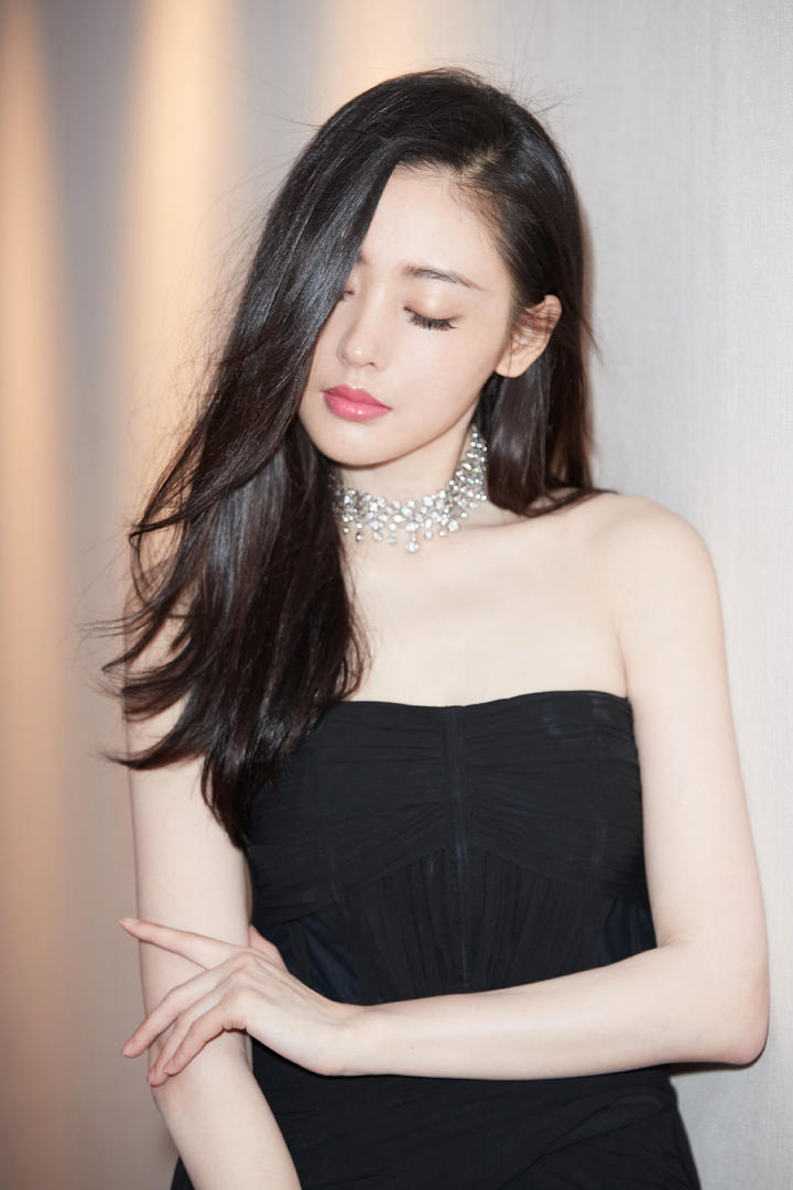 气质女明星张天爱图片