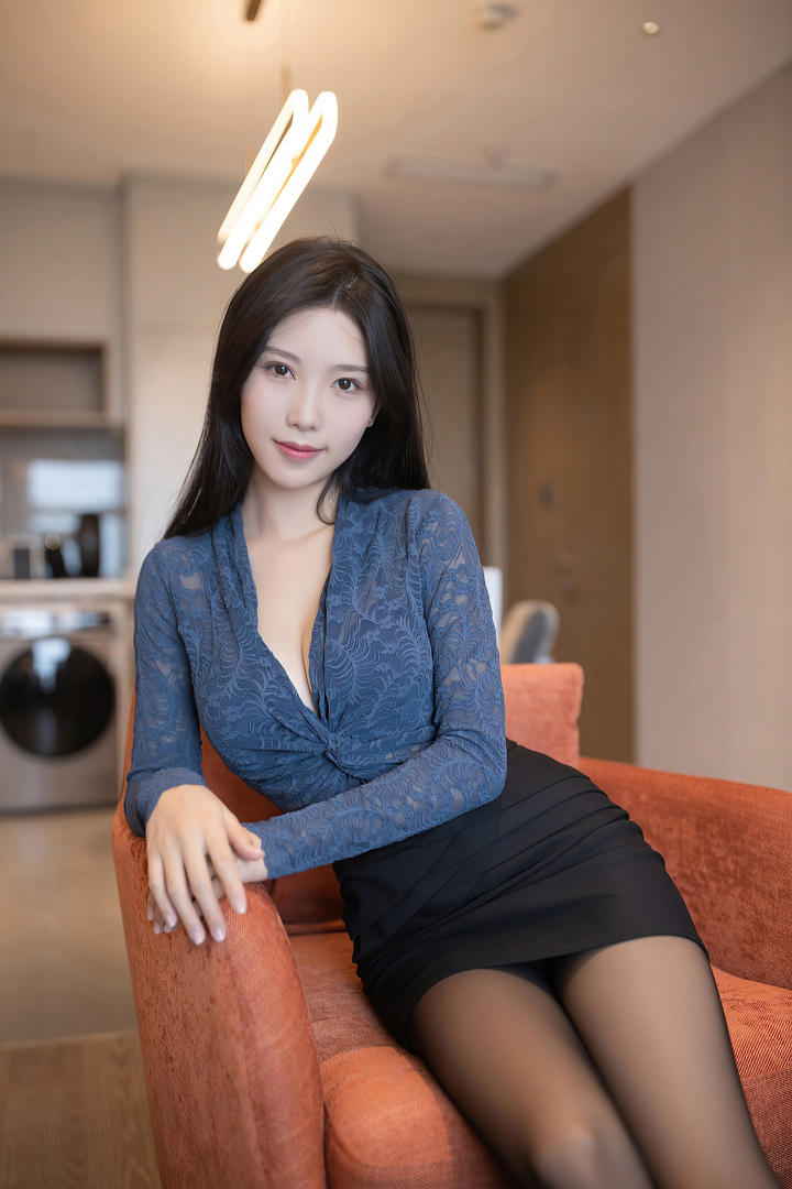 长发气质美女模特图片利世包臀裙搭配性感黑丝性感又妩媚