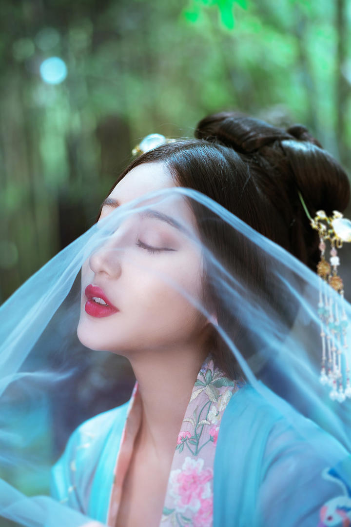 唯美古装清纯美女特写图片