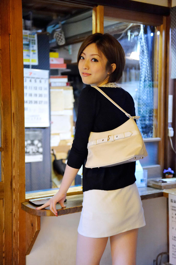 天然素人美女日本一本到高清免费