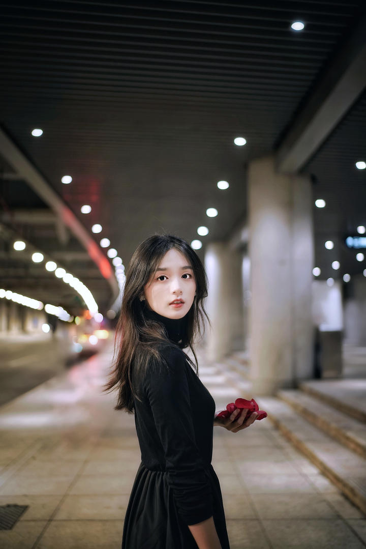 街拍气质甜美女生高清手机壁纸图片大全